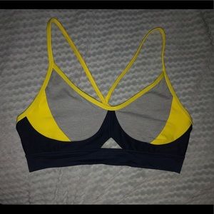Under Armour Tri color sports bra M